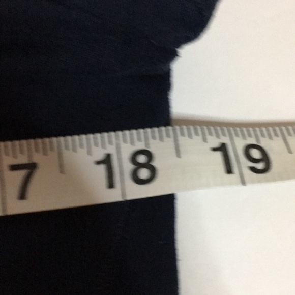 ATHLETA TOP SIZE MEDIUM NAVY - Picture 7 of 7
